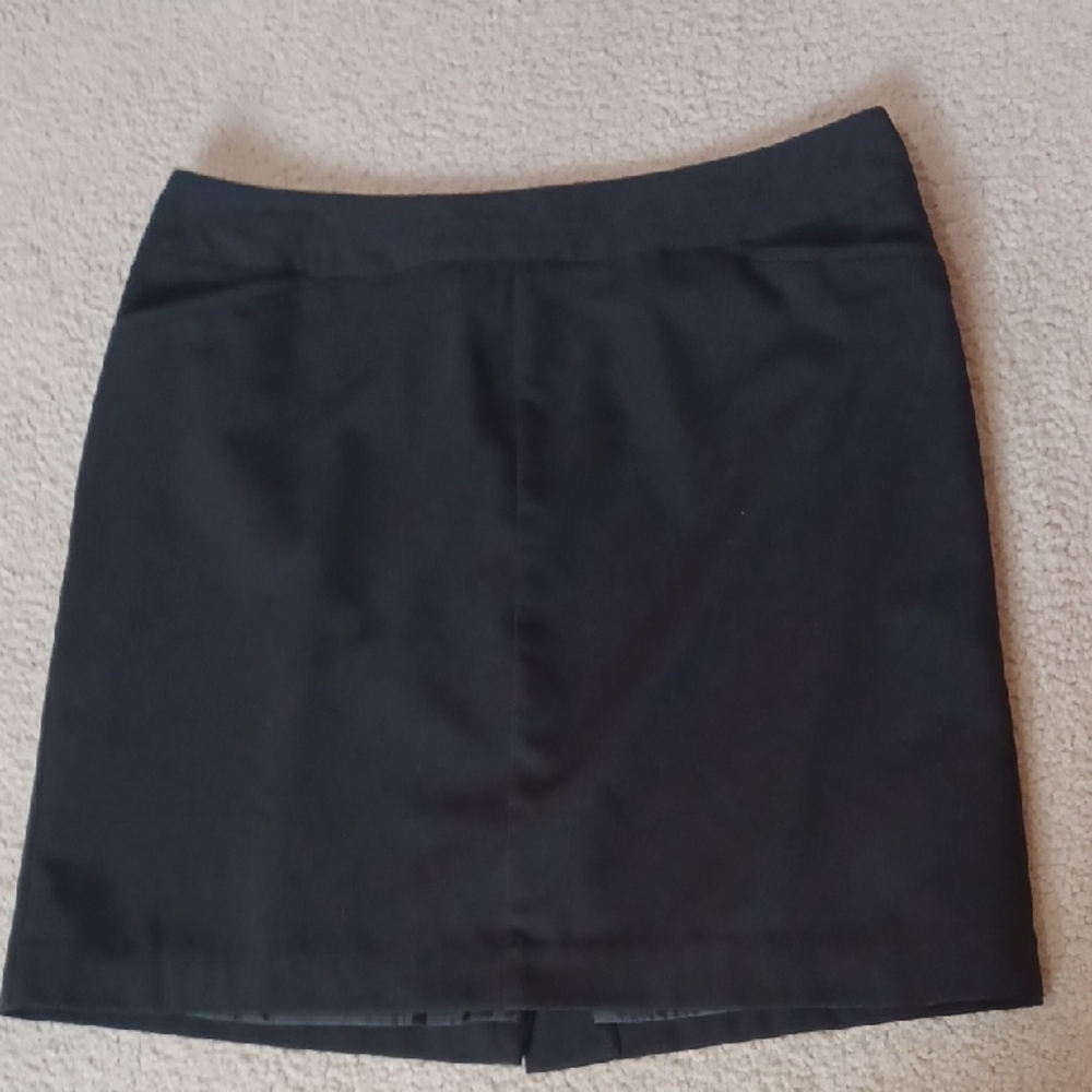 Worthington Petite Classic Black Skirt With Pockets